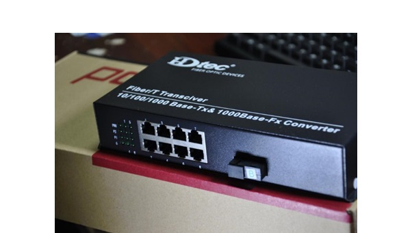 8-Port 10/100/1000Mbps Converter Switch POE Quang HDTec