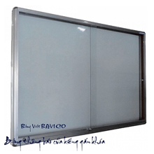 Bảng thông báo cửa kiếng gắn khóa BAVICO kích thước 120x200cm