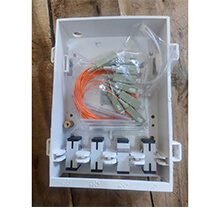 Hộp phối quang ODF treo tường SAICOM 8FO (SC/PC, OM2, đủ phụ kiện)